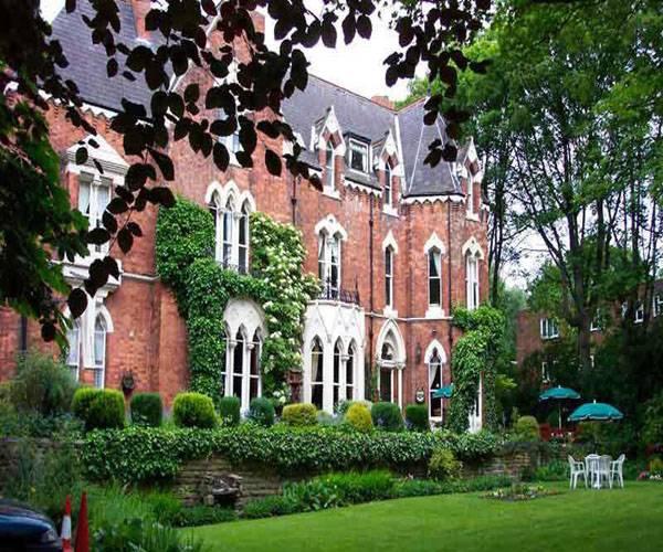 Cliff Lawn Hotel ลีดส์ ภายนอก รูปภาพ